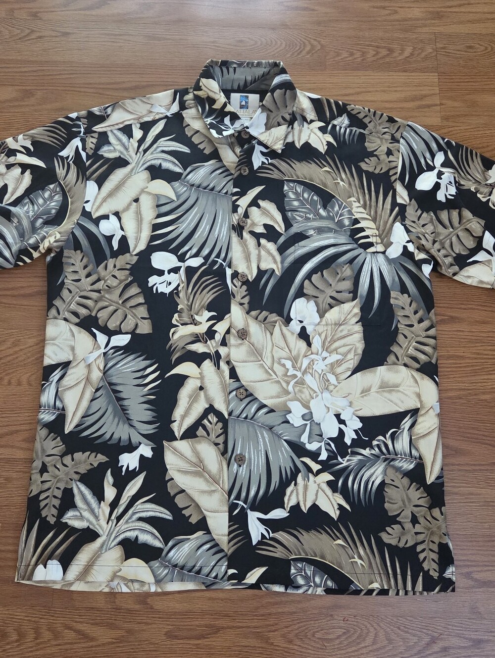 Vintage Kahala Hawaiian Shirt Men's Medium Floral Palms Tropical 100% Silk Surf